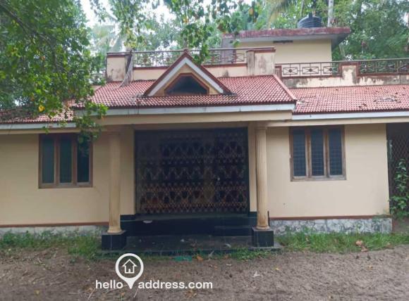 വാസയോഗ്യമായ വീട്  / ഉല്ലാസഭവനം വില്പനയ്ക്ക് 