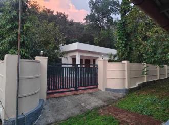 Residential House Villa for Sale in Ernakulam, Mulanthuruthy, Arakkunnam