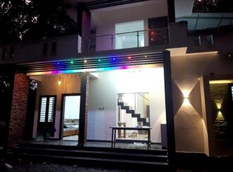 വാസയോഗ്യമായ വീട് വില്പനയ്ക്ക് Pathanamthitta, Pandalam, Pandalam, Cherumalamukk Bus stop