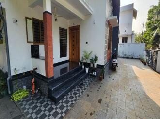 Residential House Villa for Sale in Idukki, Thodupuzha, Thodupuzha town, Kanjiramattom Temple Road