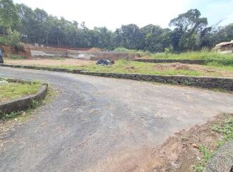 Residential Land for Sale in Ernakulam, Kanayannur, Kanayannur, Kureekad Kottayathupara Road (Namburisshan Mala Road)