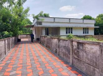 Residential House Villa for Sale in Ernakulam, Angamaly, Poothamkutty, Kotai Bus Stop Road, Athani