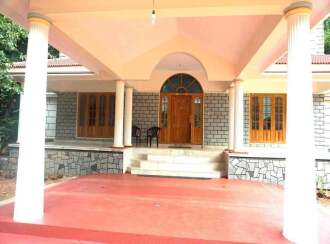 വാസയോഗ്യമായ വീട് വില്പനയ്ക്ക് Kollam, Pathanapuram, Pathanapuram