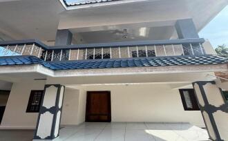 Residential House Villa for Sale in Ernakulam, Tripunithura, Tripunithura, .6 km from Petta metro station