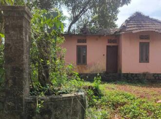 Residential Land for Sale in Alleppey, Chengannur, Ala, On the Sarpathil Padi Road, north of Pennukkara