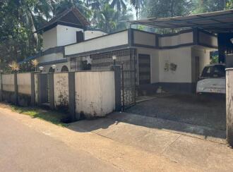 Residential House Villa for Sale in Kozhikode, Perambra, Koothali, High School road,Near to Koothali Handloom