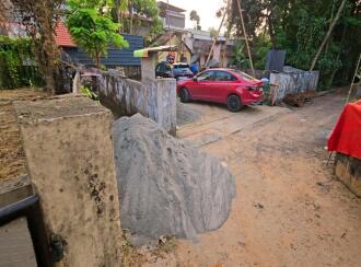 Residential Land for Sale in Ernakulam, Vennala, Vennala, Nedungail lane near century club