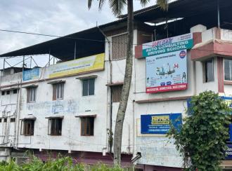 Commercial Building for Sale in Pathanamthitta, Pathanamthitta, Makkamkunnu