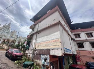 Commercial Building for Sale in Pathanamthitta, Pathanamthitta, Makkamkunnu