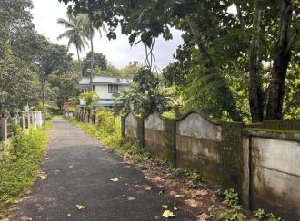 Residential Land for Sale in Thrissur, Kunnamkulam, Akkikavu