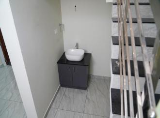 Residential House Villa for Sale in Ernakulam, Puthencruz, Puthencruz