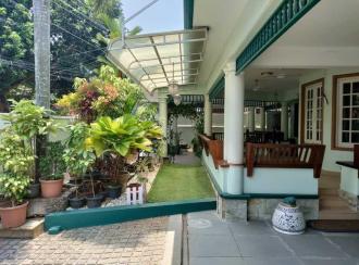 Residential House Villa for Sale in Ernakulam, Thoppumpady, Mundamveli