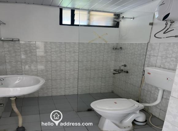 Typical bathroom with Geyser