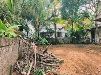 വാസയോഗ്യമായ ഭൂമി വില്പനയ്ക്ക് എറണാകുളം, Aluva, Aluva, Nedumbassery Post Office Junction