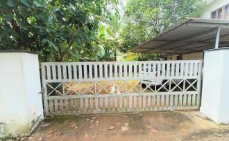 വാസയോഗ്യമായ ഭൂമി വില്പനയ്ക്ക് എറണാകുളം, Aluva, Aluva, Nedumbassery Post Office Junction