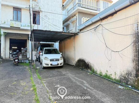 Commercial Building for Sale