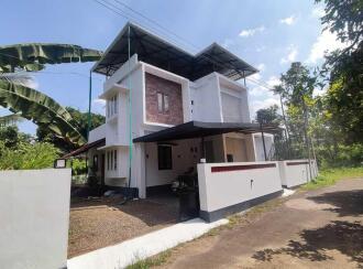 Residential House Villa for Sale in Thrissur, Chalakudy, Perambra, https://goo.gl/maps/QUh7W4cCYbsk4AR66