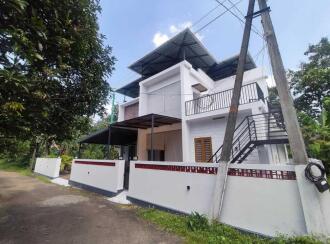 Residential House Villa for Sale in Thrissur, Chalakudy, Perambra, https://goo.gl/maps/QUh7W4cCYbsk4AR66