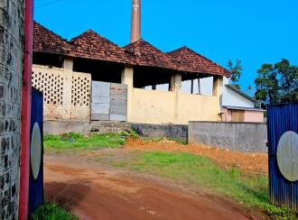 Commercial Building for Rent in Thrissur, Chalakudy, Ashtamichira, ANNALLUR TIELS FACTORY