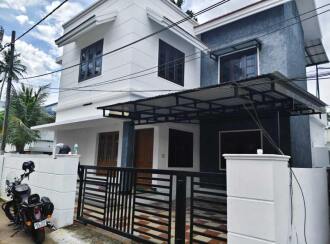 Residential House Villa for Sale in Ernakulam, Edappally, Manjummel, Manjummel Church
