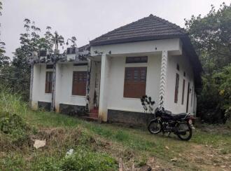 Residential House Villa for Sale in Ernakulam, Piravom, Piravom, peruva -- monapally road