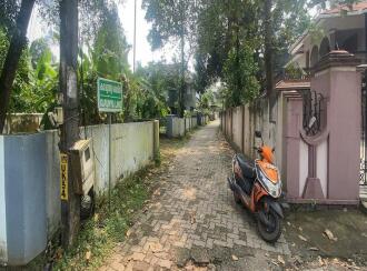 Residential Land for Sale in Ernakulam, Tripunithura, Udayamperoor, Near Junior Basic school