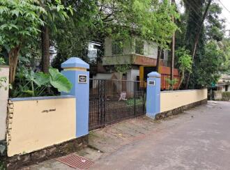Residential House Villa for Sale in Thrissur, Ayyanthole, Ayyanthole, Kinar Stop, Karat Lane, Ayyanthole Ground.