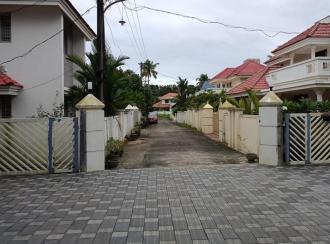 Residential Land for Sale in Thrissur, Irinjalakuda, Irinjalakuda, irinjalakuda Police station less than 250 m