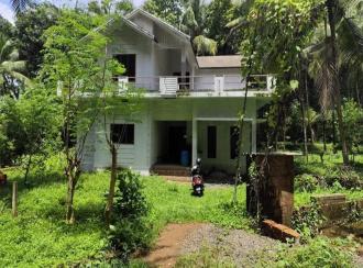 വാസയോഗ്യമായ വീട്‌ വില്പനയ്ക്ക് Malappuram, Malappuram, Padinjattumuri