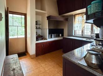 Residential House Villa for Sale in Pathanamthitta, Mallappally, Pariyaram