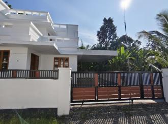 Residential House Villa for Sale in Ernakulam, Angamaly, Mookkannoor