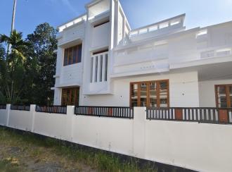 Residential House Villa for Sale in Ernakulam, Angamaly, Mookkannoor