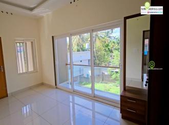 Residential House Villa for Sale in Ernakulam, Aluva, Pukkattupady