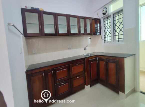 Kitchen Lt side