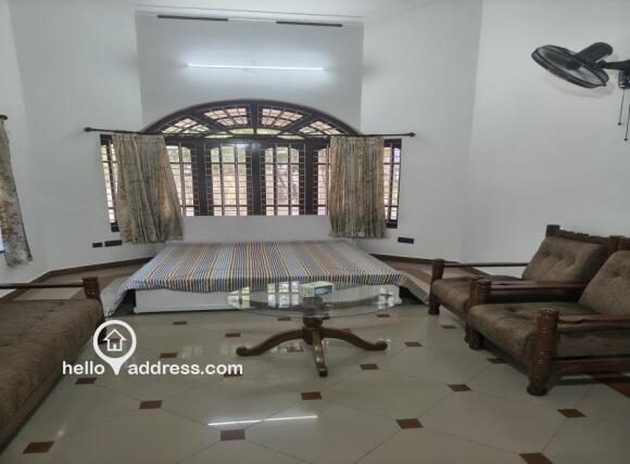 Bedroom/Second Living