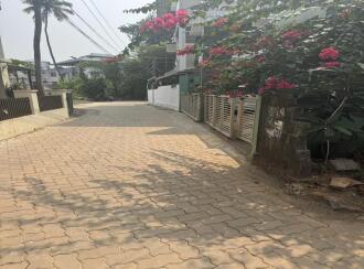 Residential Land for Sale in Ernakulam, Kakkanad, Chithettukara, Chitteth Raod