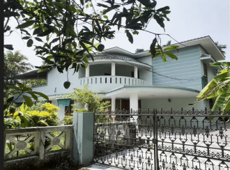 Residential House Villa for Sale in Thrissur, Irinjalakuda, Irinjalakuda