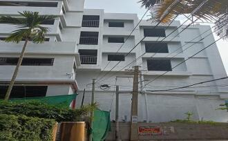 Commercial Building for Rent in Ernakulam, Ernakulam town, Elamakara, opp ICICI Bank and Opp K R Bakes