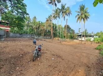 Residential Land for Sale in Thrissur, Irinjalakuda, Kandeshwaram
