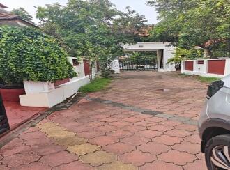 Residential House Villa for Sale in Ernakulam, Aluva, Chowwara, Palace Road