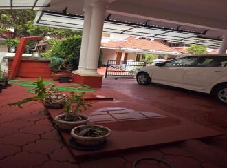 Residential House Villa for Sale in Ernakulam, Aluva, Chowwara, Palace Road