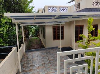 Residential House Villa for Sale in Thrissur, Mala, Madathumpady, Judge mook
