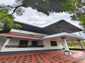 Residential House Villa for Sale in Ernakulam, Muvattupuzha, Muvattupuzha town, Pulinchodu Junction