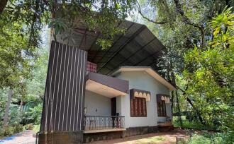 Residential House Villa for Sale in Thrissur, Irinjalakuda, Irinjalakuda, Madayikkonam