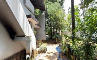 Residential House Villa for Sale in Thrissur, Irinjalakuda, Irinjalakuda, Madayikkonam