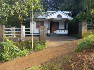 Residential House Villa for Sale in Kozhikode, Thiruvambadi, Punnakkal, Punnackal -Pulloorampara