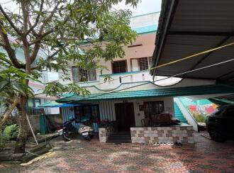 Residential House Villa for Sale in Ernakulam, Thoppumpady, Mundamveli, St. Luis Chapel road, Mundamvely.
