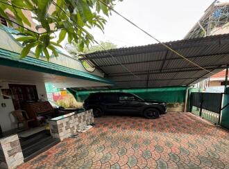 Residential House Villa for Sale in Ernakulam, Thoppumpady, Mundamveli, St. Luis Chapel road, Mundamvely.