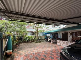 Residential House Villa for Sale in Ernakulam, Thoppumpady, Mundamveli, St. Luis Chapel road, Mundamvely.