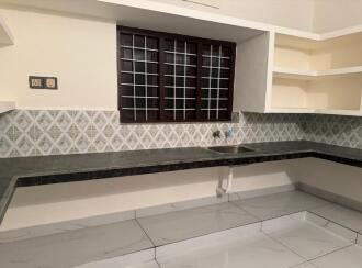 Residential House Villa for Sale in Ernakulam, Ernakulam town, Pettah, .6 km from Petta metro station, Ernakulam